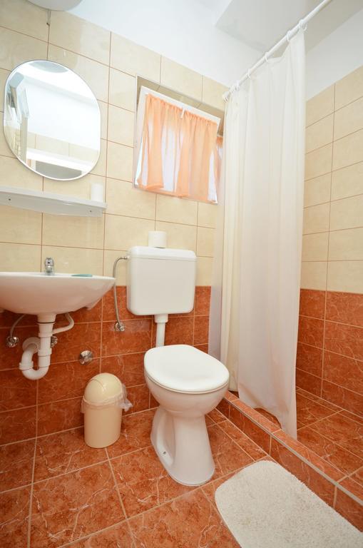 Apartments And Room Zinka ヴォディツェ エクステリア 写真